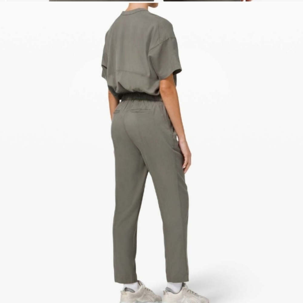 Perfectly Poised Lululemon Jumpsuit Size 6 - Picture 5 of 5